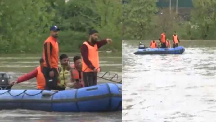 jammu-kashmir boat-capsized-in-jhelum-river