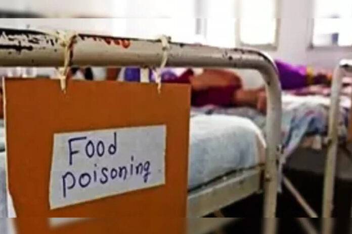 Food Poisoning: 25 children fall ill in Lucknow, 2 die