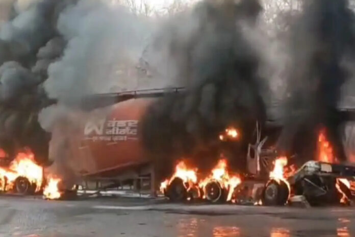 Road Accident: After a collision in Rajasthan, several vehicles caught fire