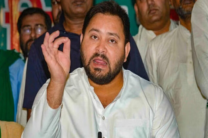 Tejashwi Yadav attacks Nitish government, 30% commission fixed in every tender