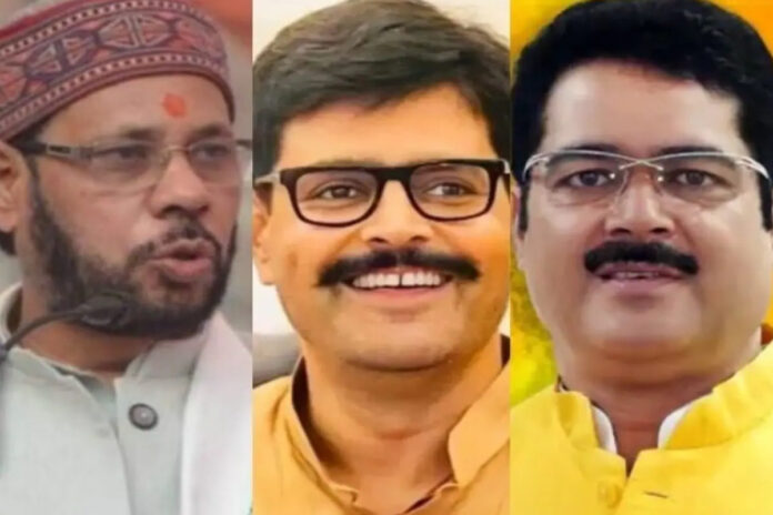 UP Politics: Samajwadi Party expelled 3 MLAs