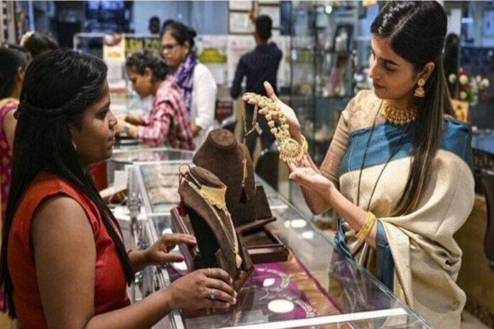 Gold Silver Price: price gold increased to around Rs 97000