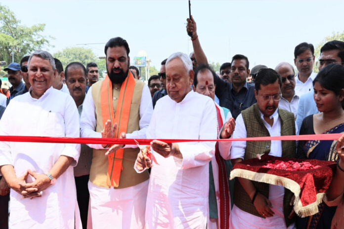 Nitish Kumar double gift to Patna Inauguration of Double Deck Flyover and Library